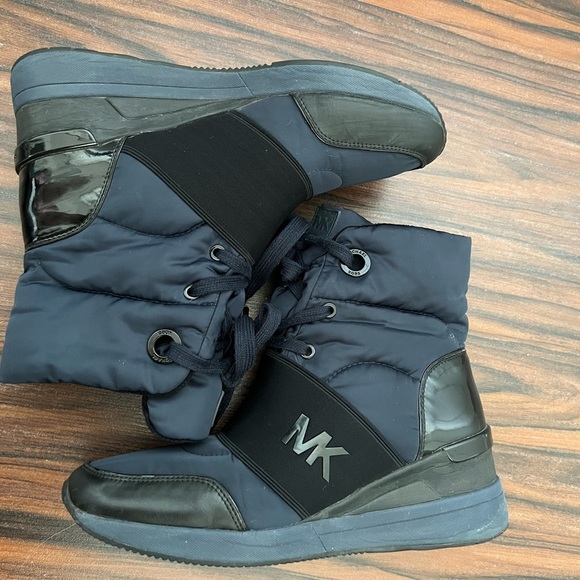 Michael Kors Shay wedge sneakers booties - Picture 9 of 17